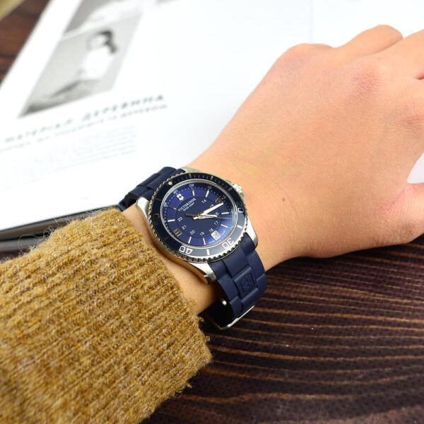 VICTORINOX WATCHES Mod. V241610 VICTORINOX