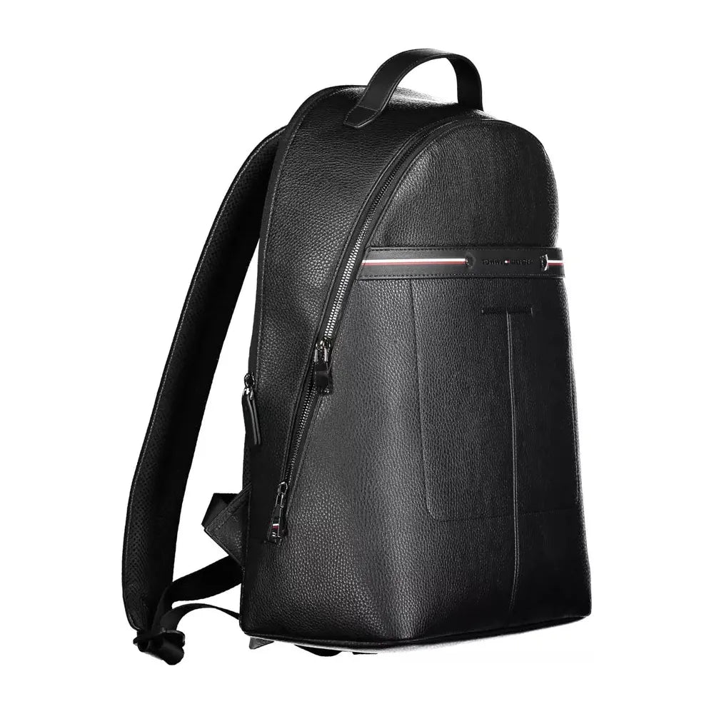 Front view with bag zipped and handles upright.