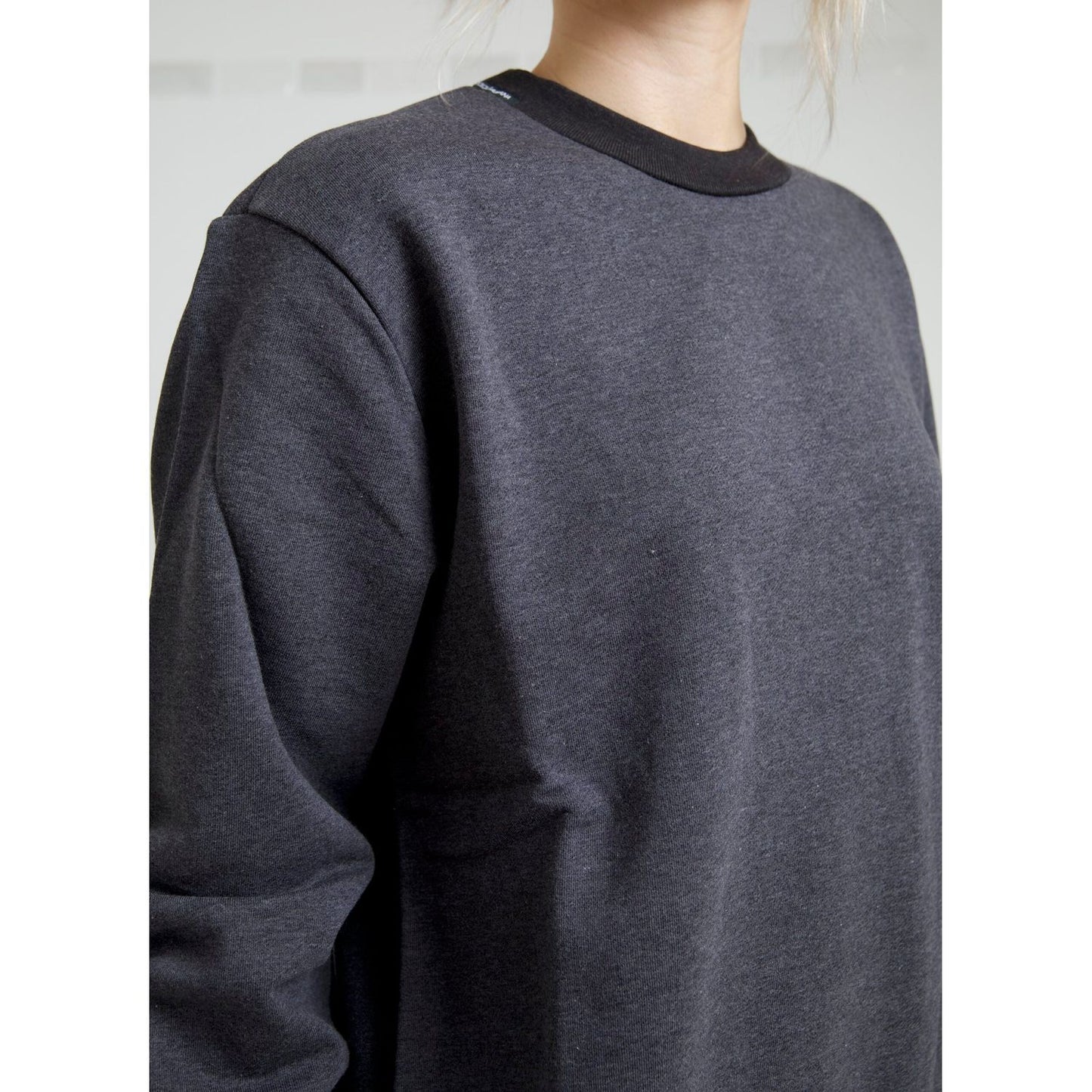 Dolce & Gabbana Elegant Dark Gray Crew Neck Sweater Dolce & Gabbana