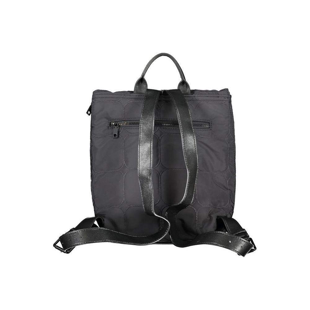 Front view with bag zipped and handles upright.